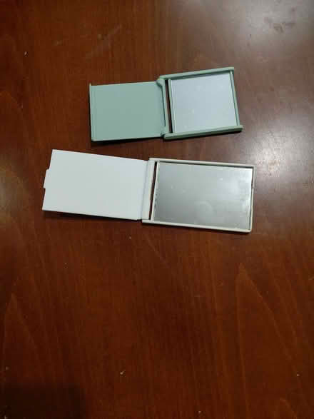 Photo of free Compact mirrors (Juanita (Kirkland)) #2