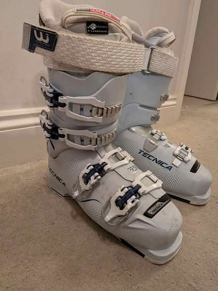 Photo of free Tecnica Womens Ski Boots 6-6.5 (Forest Hill) #1