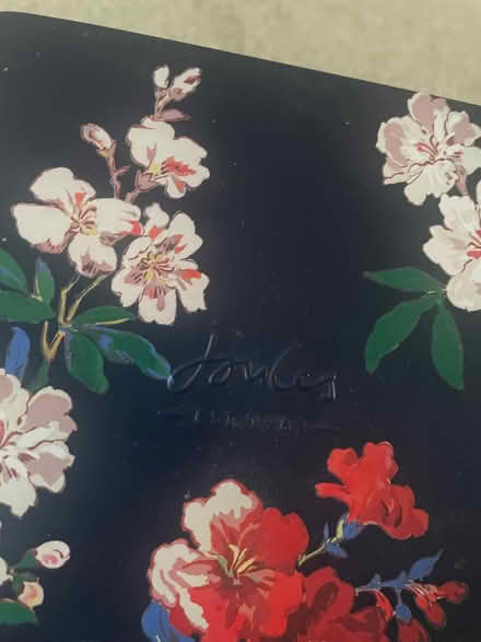 Photo of free 2 pretty tins (Longbarn WA2) #3