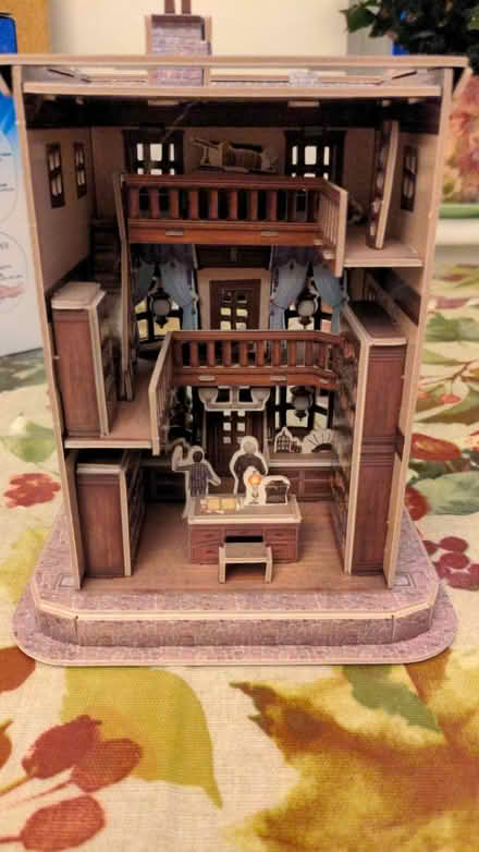 Photo of free Harry Potter Cardboard House Model (BN8) #2