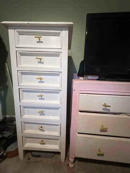 Photo of free Chest of drawers (Town End Farm SR5) #2