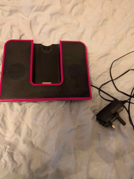 Photo of free iPod/iPhone player/charger (Cawston CV22) #1