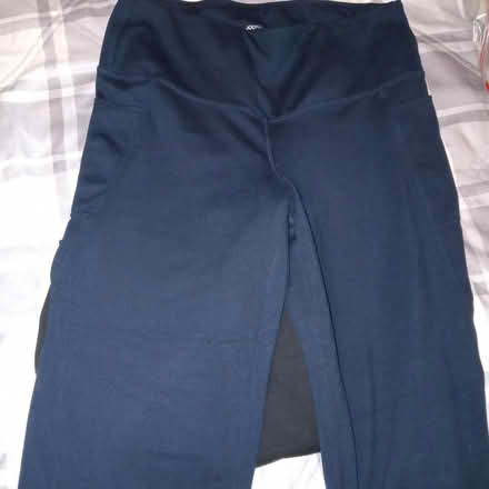 Photo of free 2 yoga leggings (Juan Tabo and Central) #4