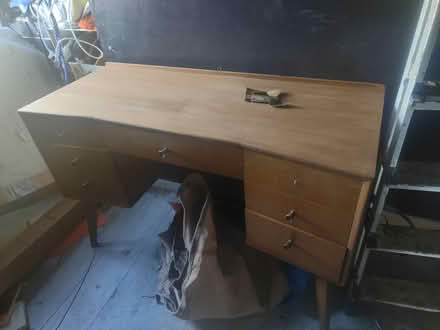 Photo of free Vintage desk/dressing table (BN2 Hartington road) #1
