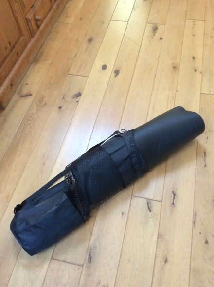 Photo of free Lightweight yoga mat in carry bag (OX3 near Nuffield orthopaedic) #1