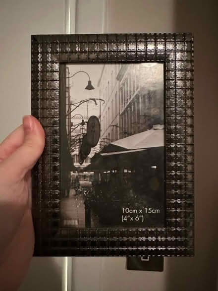 Photo of free Picture frame 10x15cm (Hammersmith W6) #1