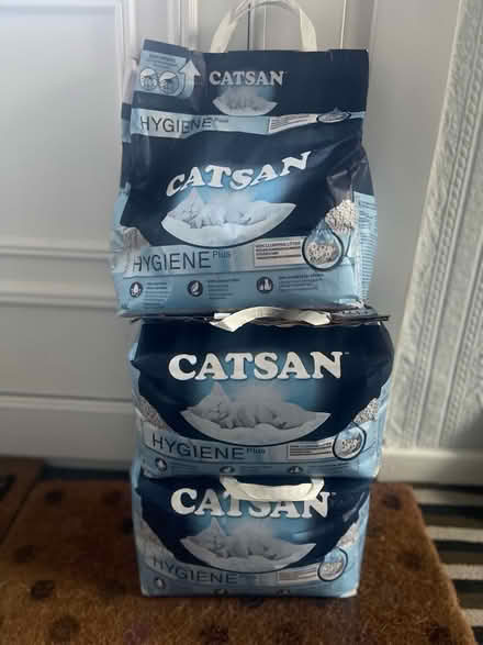 Photo of free Cat litter - 2 brand new, 1 open (Cardonald, Glasgow, G52) #1