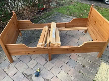 Photo of free Extendable single bed (Billingshurst) #1