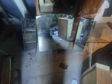 Photo of free Vintage desk/dressing table (BN2 Hartington road) #2