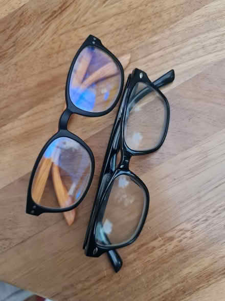 Photo of free Reading glasses, +1.0 & +1.5 (CT2) #1