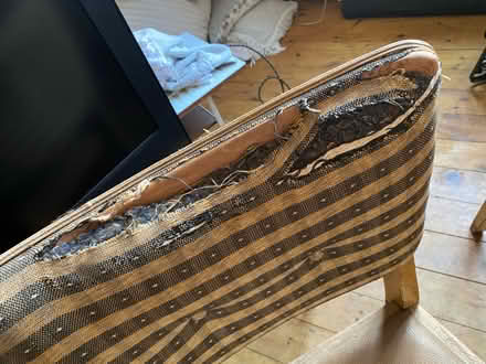 Photo of free 5 chairs (Englefield Green TW20) #3