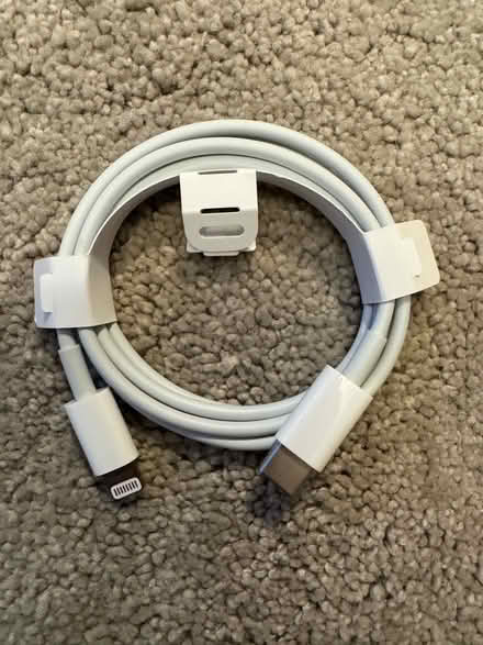 Photo of free Genuine Apple USB-C to Lightning cable (Pooley Green TW20) #1