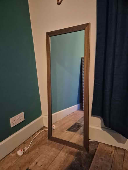 Photo of free Large mirror (Bricknells Meadow OX28) #1