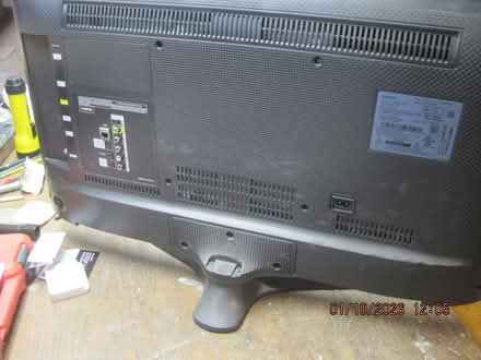 Photo of free 32" Samsung LED TV (Bolton, CT) #2