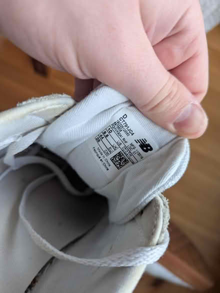 Photo of free White New Balance Sneakers (SE10) #3