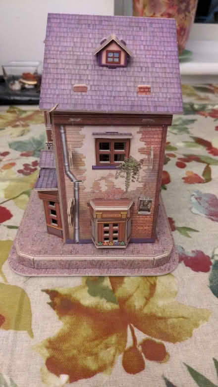 Photo of free Harry Potter Cardboard Model House (BN8) #3