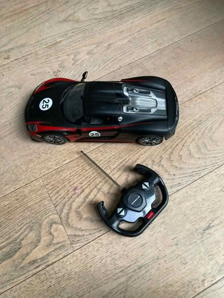 Photo of free Remote control Porsche 918 Spyder (Herne Hill SE24) #3