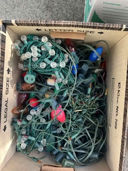 Photo of free 4 boxes Christmas Lights (Midtown Palo Alto) #4
