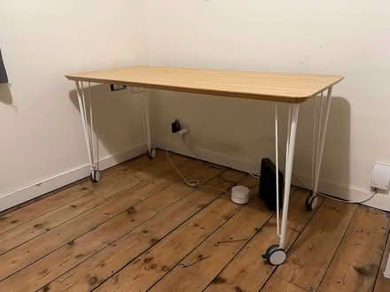 Photo of free Ikea ANFALLARE / KRILLE desk (Ba2 2ax) #1