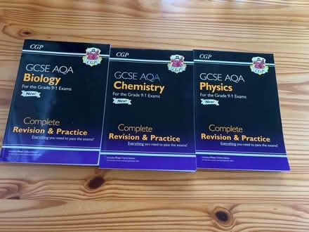 Photo of free GCSE science & Biology Guides (Basingstoke RG22) #1