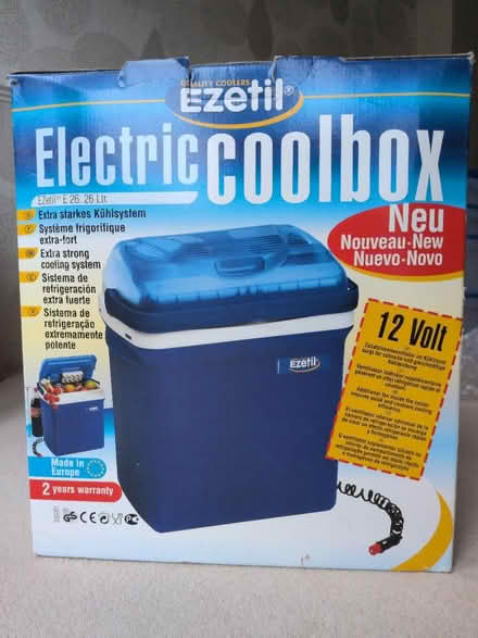 Photo of free 12v electric coolbox (Amersham HP6) #1
