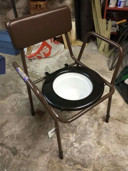 Photo of free invalid commode (White Cross LA1) #3