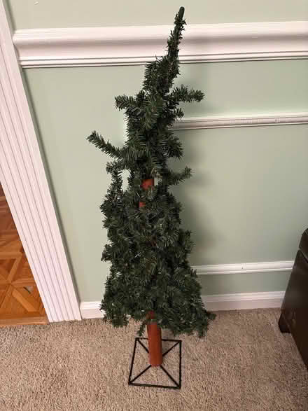 Photo of free Christmas tree (South County/63127) #1