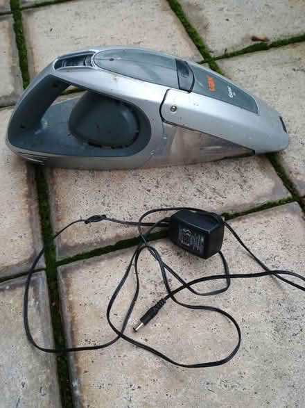 Photo of free Handheld cordless vacuum cleaner (Bernards Heath AL1) #3