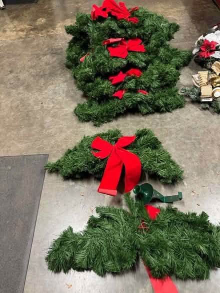 Photo of free Christmas Window swag wreaths (NE Vienna) #3
