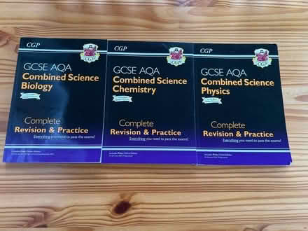 Photo of free GCSE combined science study guides (Basingstoke RG22) #1