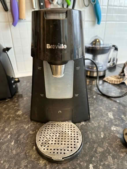 Photo of free One cup boil kettle, and toaster (Chessington KT9) #1