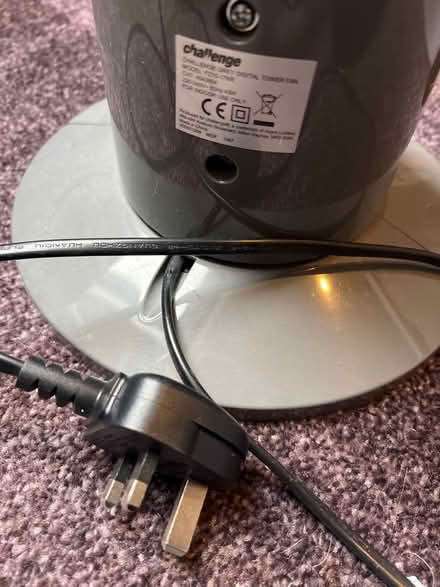 Photo of free Upright fan (LU6 Central Dunstable) #3