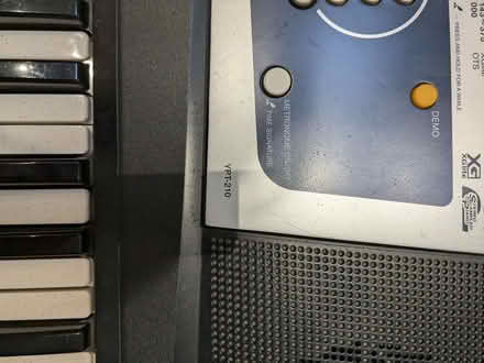 Photo of free Yamaha YPT-210 Keyboard with Kinsman Stand (Chapel Allerton LS7) #3
