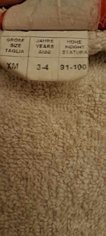 Photo of free Bath robe kids 3-4 yrs (London N15) #3