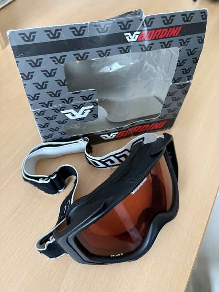 Photo of free Kid's ski goggles (Marshalswick AL1) #1