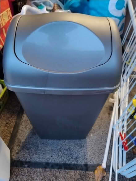 Photo of free Kitchen bin (GL10) #1