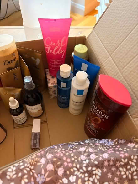 Photo of free Assorted toiletries (Chelsea SW3) #2