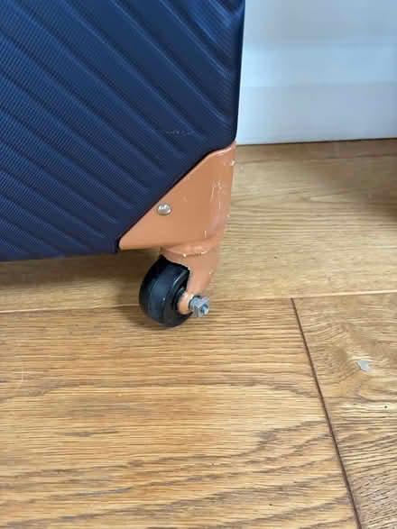 Photo of free Suitcases (Near Forest School Horsham) #3