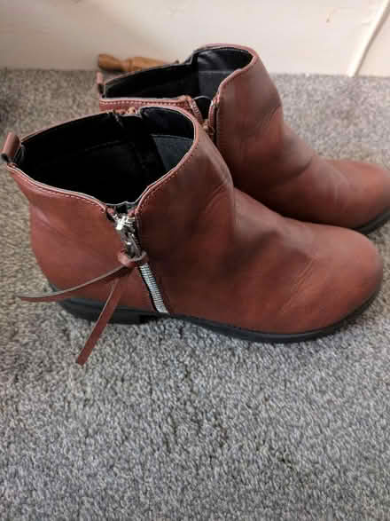 Photo of free Boots size UK 7.5 (EH8) #1