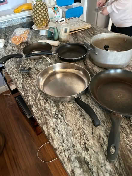 Photo of free pots & pans with lids (San Juan Ave & Greenback Lane) #1