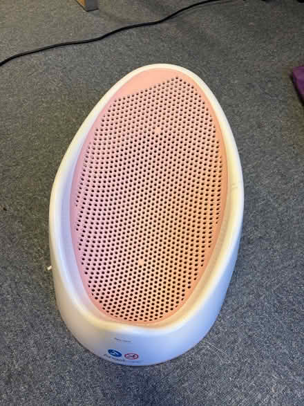 Photo of free Bath seat (Erith DA8 Bexley) #1