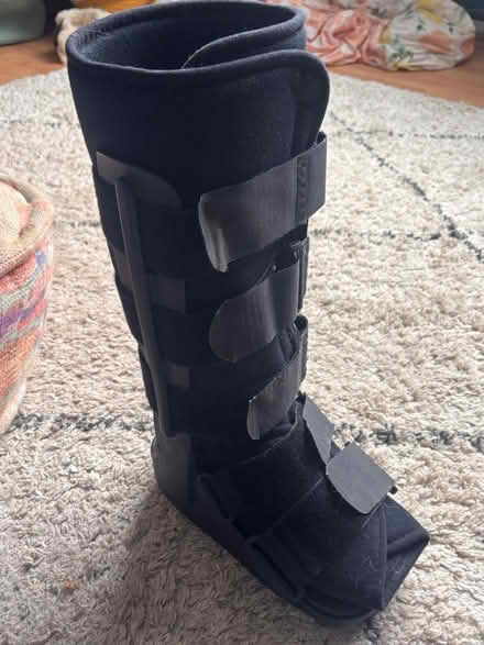 Photo of free Support boot - adult size small (Arborfield RG2) #1