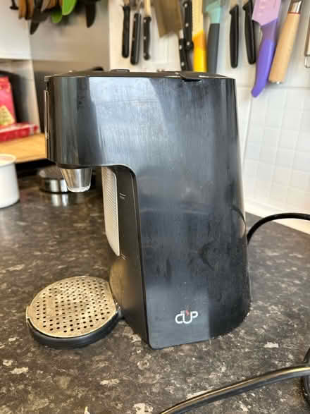 Photo of free One cup boil kettle, and toaster (Chessington KT9) #2