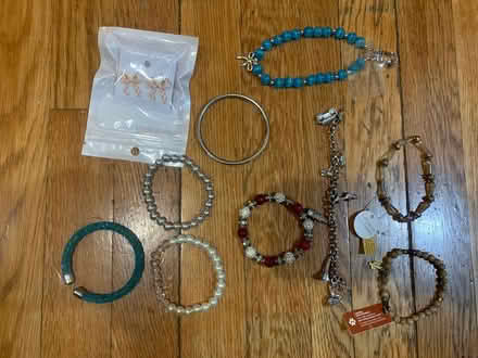 Photo of free fashion jewelry (Bellrock area Malden) #1
