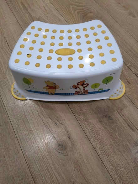 Photo of free Toddler step (Bd220qn) #1