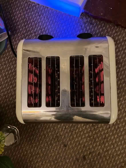 Photo of free Large toaster (SE24) #3