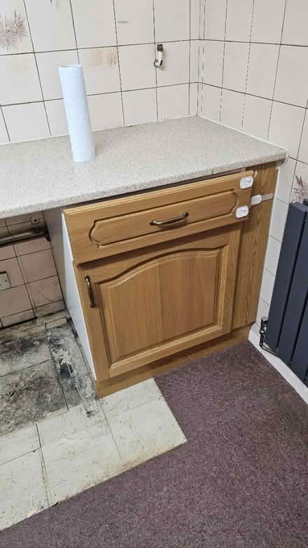 Photo of free Kitchen units (Cv8 2pr) #3