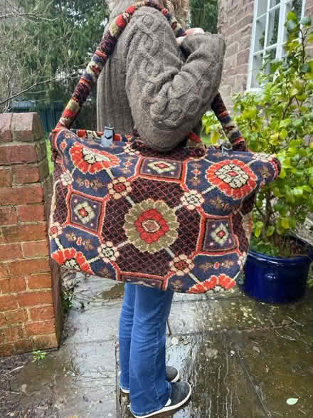 Photo of free Large carpet bag (Canon pyon) #2