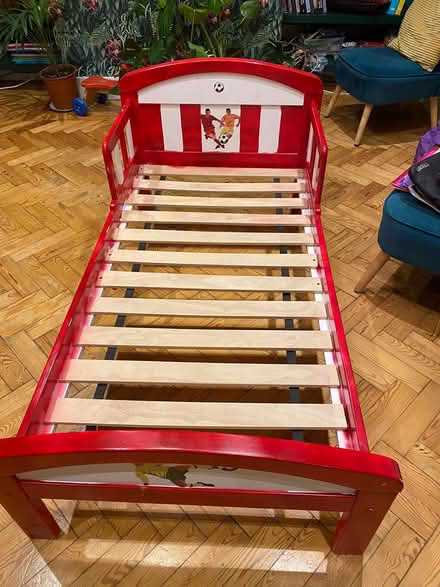 Photo of free Football themed toddler bed (Finchley N3) #2