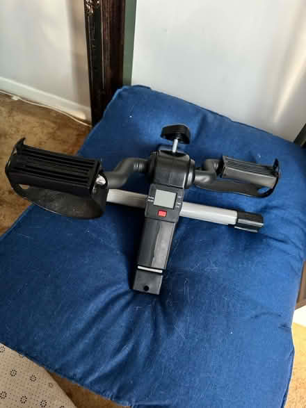 Photo of free Pedal machine (LU5 5HX) #2